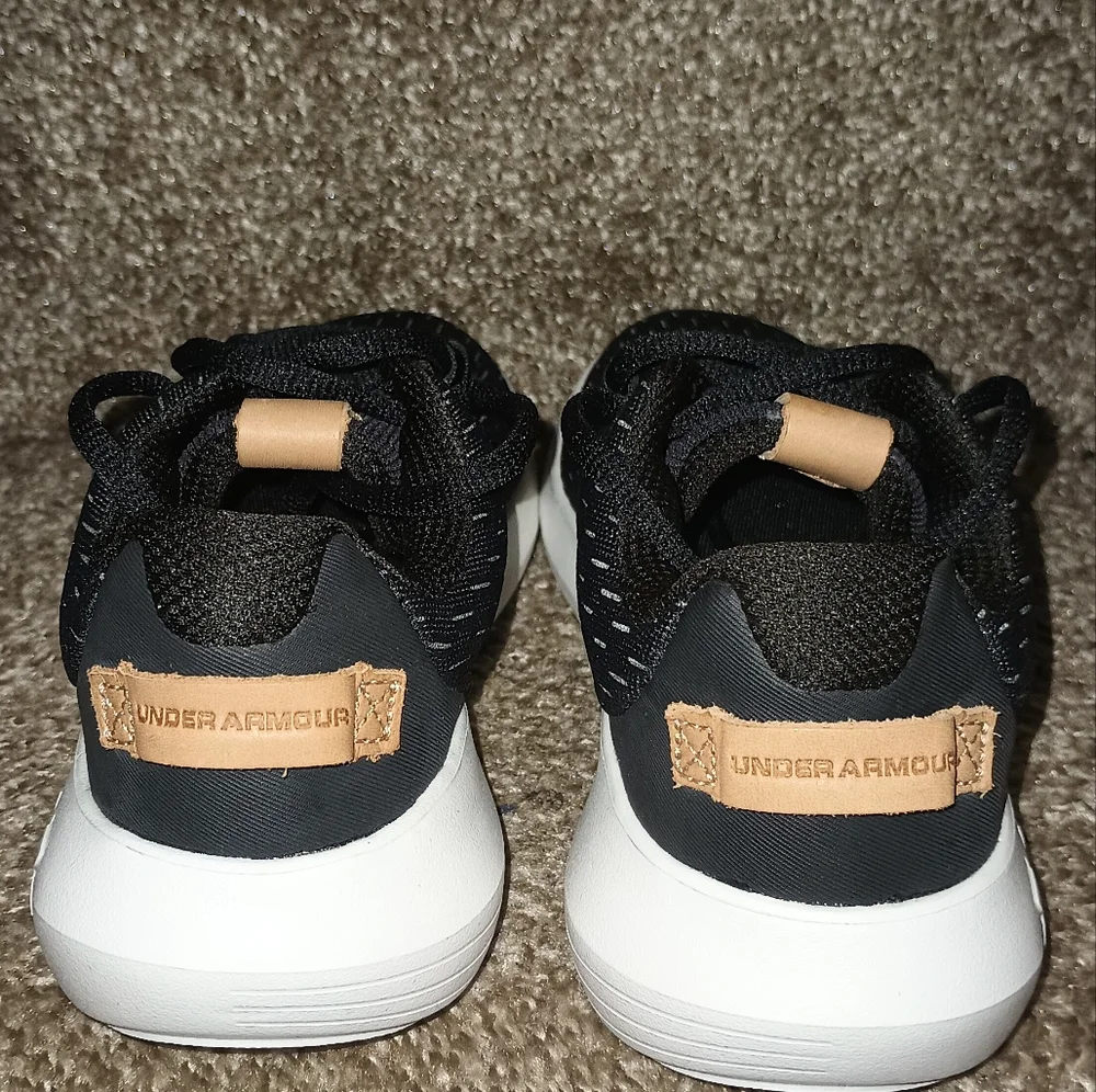 Brand New Kids Under Armour Shoes - Picture 5 of 6